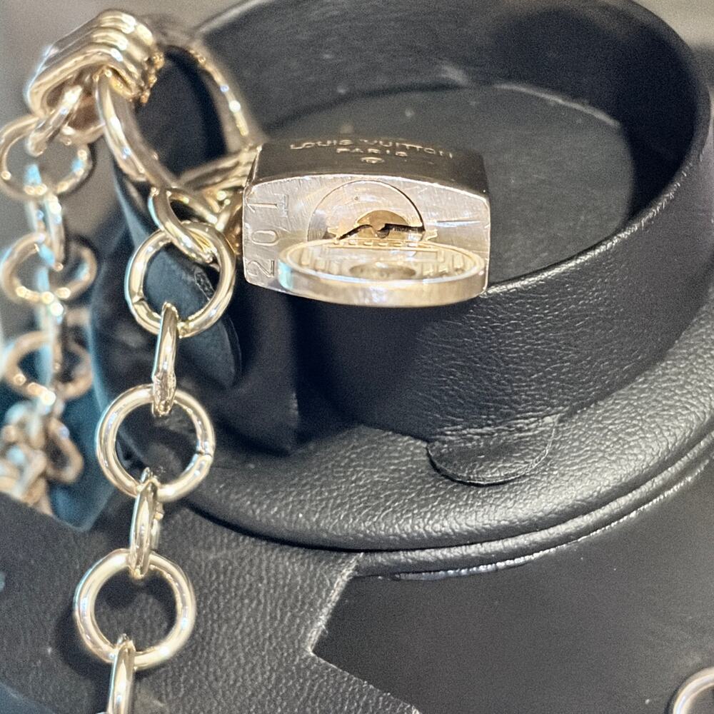 Louis Vuitton Lock & Key #201 w/a Gold Chain Necklace 16 Inch Shackle Clasp - Picture 7 of 9